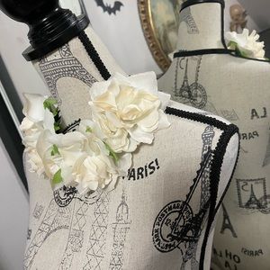 White flower elastic headband